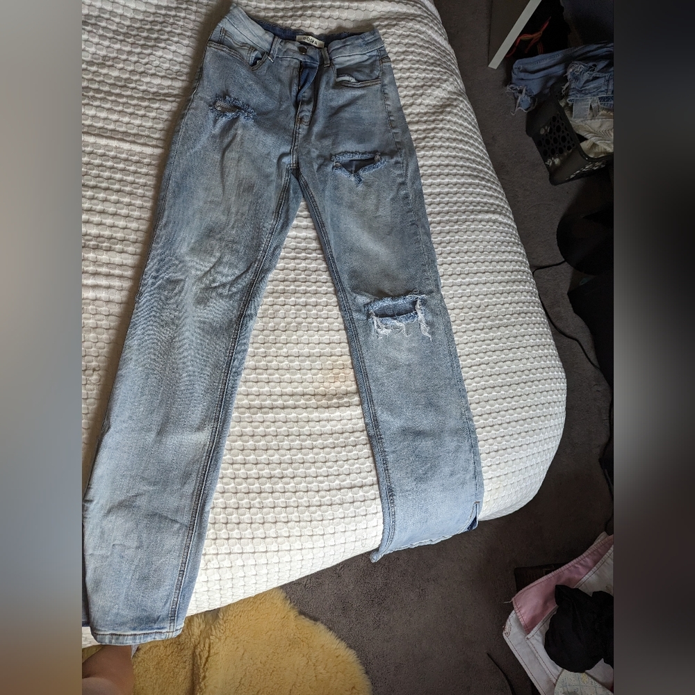 NWT- DOGMA LA tall girl Dax size 7 high rise distressed jeans